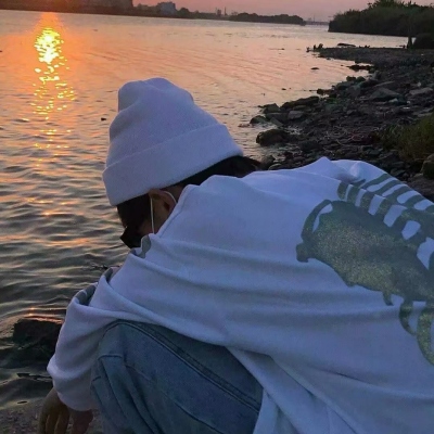 qq名片刷赞-24小时业务自助下单平台秒-买ks粉丝1w粉8元